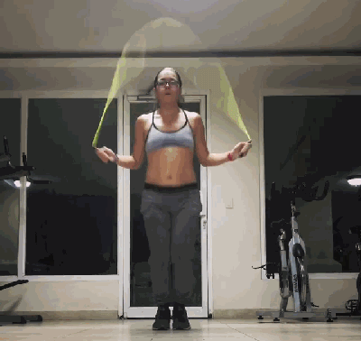 175斤女孩嫌腰粗,每天坚持跳绳30分钟,3个月后令丈夫刮目相看