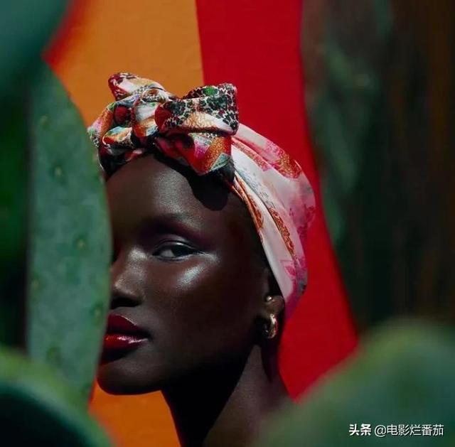 9名超模“黑美黑美”,有的面孔精致,有的是“十头身”美女