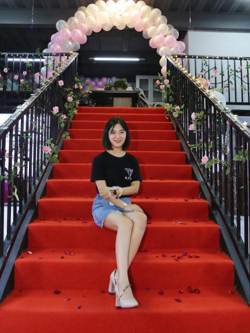 逆境出黑马 90后美女总裁任兮扬的青春式企业管理手册