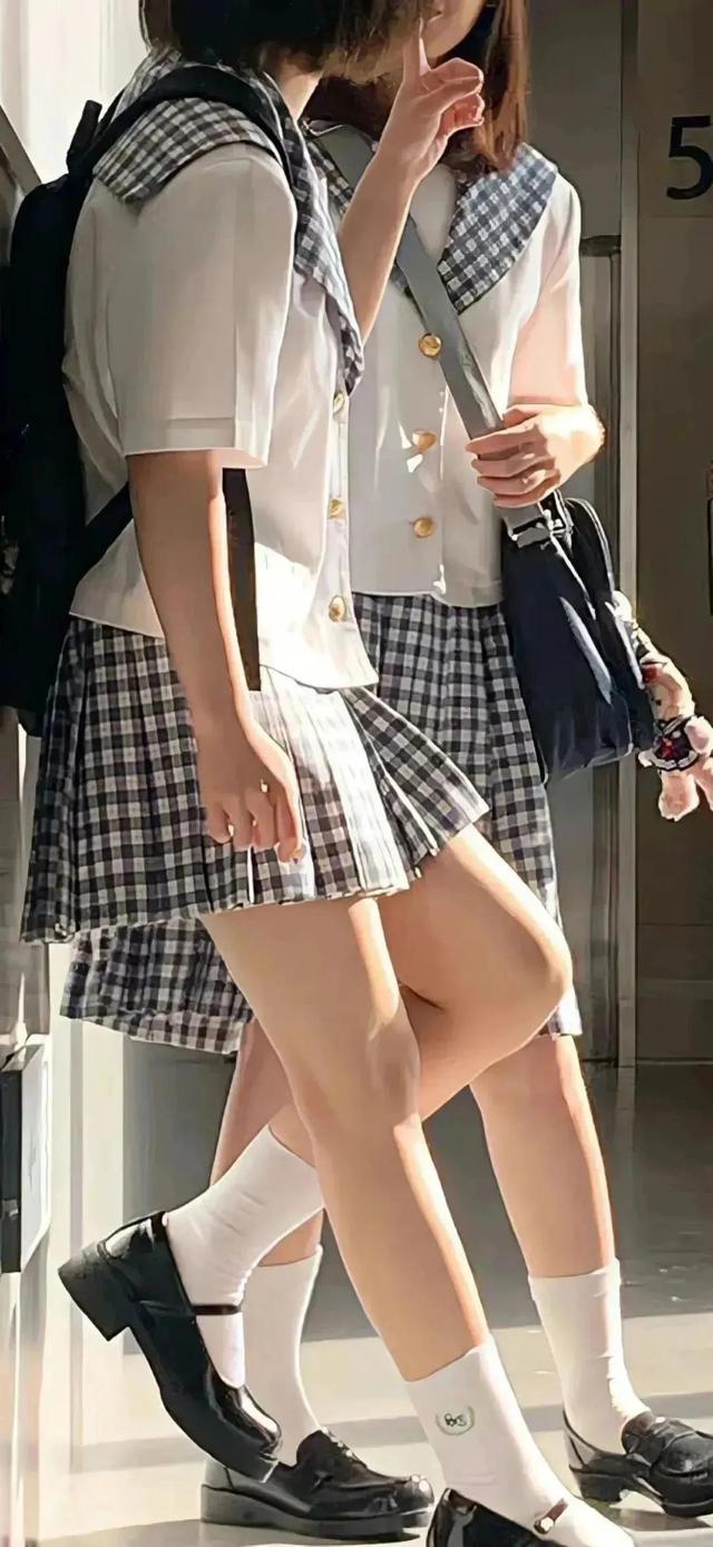 美女姐姐高清壁纸｜很有质感哦