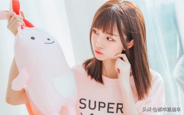 秀下衣失踪的长腿清纯美女艺术图片写真