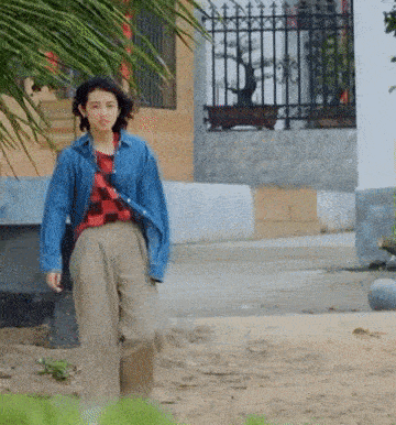 7位堪称“半身美女”的女星,看脸貌美如花,看下半身惨不忍睹