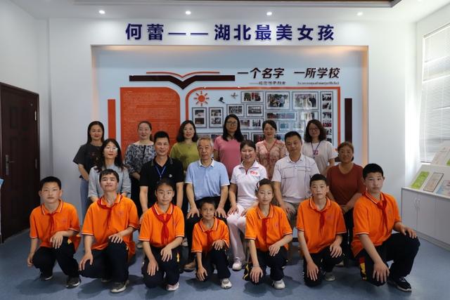 还记得最美女孩何蕾吗？29岁救人牺牲成烈士，今一所学校以她命名