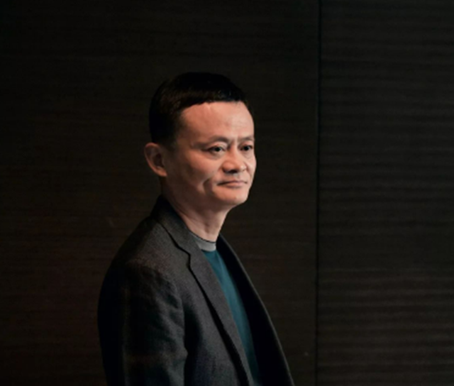 马云的1米9美女保镖,天使面孔魔鬼身材,网友:不出道可惜了
