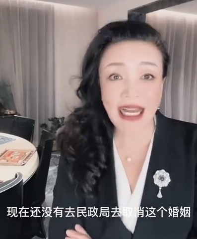 这一晚,大S的体面,终于被汪小菲撕了个稀碎