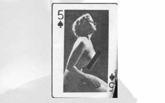 她是红极一时的“英国梦露”，因金发大胸被狂热追捧，却悲惨死去