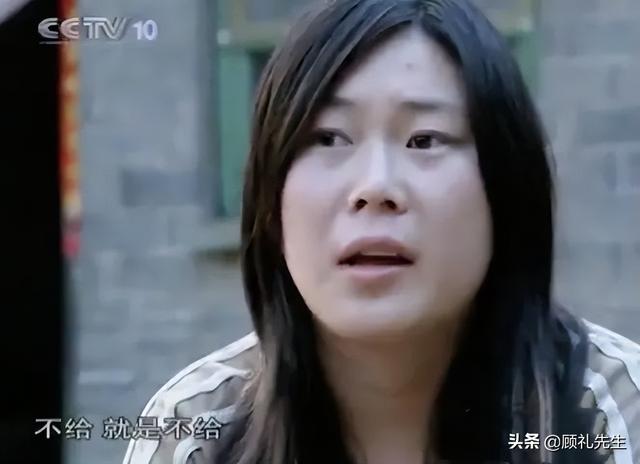 13岁辍学,20岁登上春晚,后来身价过亿的西单女孩,现在怎么样了