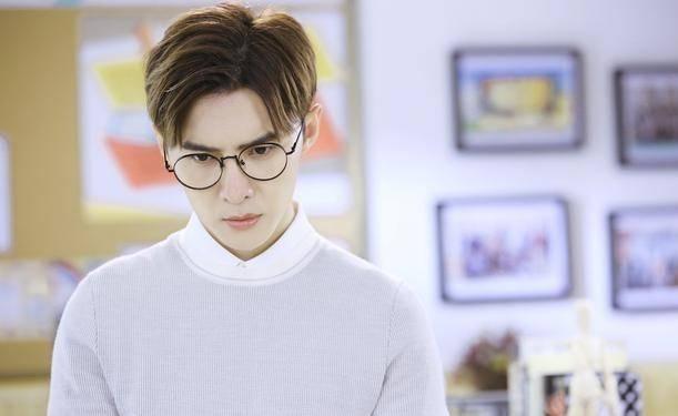 19岁搭档飞轮海，为音乐放弃演戏，今回归成TFBOYS老师？