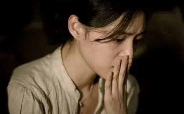 谁规定女人必须刮腋毛？道德约束已经到腋毛上去了？这不是原罪