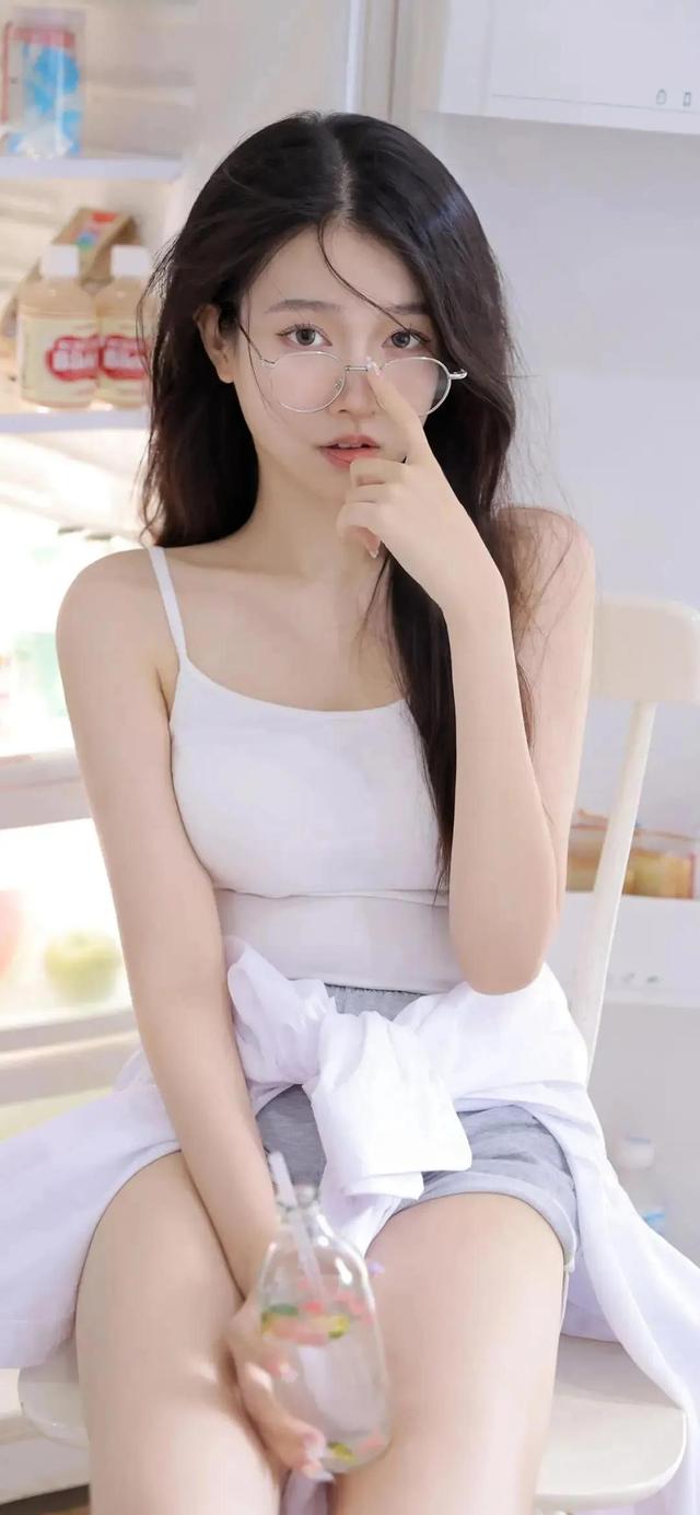 超级精品高清小姐姐照片（无水印）点赞收藏吧