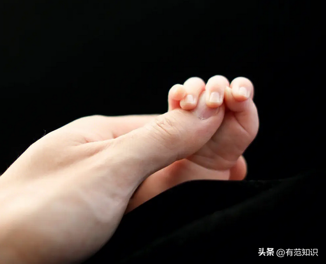 汤加丽：为艺术献身拍“人体写真”，遭家人背弃的她后悔了吗？