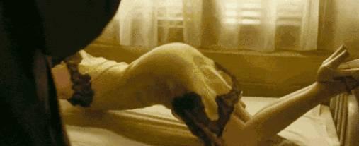 许晴的臀、殷桃的腰、余男的嘴,这几位中年女星性感起来简直要命