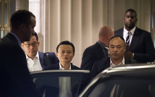 马云的1米9美女保镖,天使面孔魔鬼身材,网友:不出道可惜了