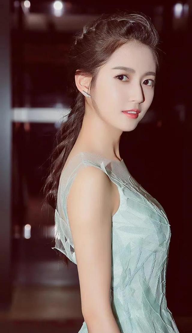 四川美女陈钰琪