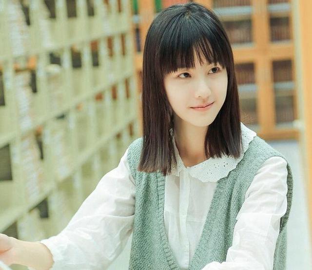 盘点进入娱乐圈的10位女网红：白鹿踏实认真，赵露思俏皮搞笑