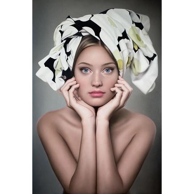 美女超“变态”写实技法，画少女人体很逼真！冷军看了都汗颜