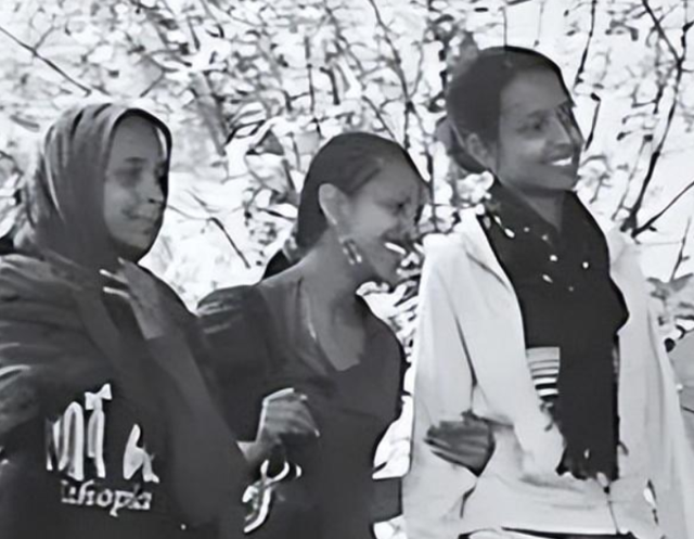 2017年，非洲漂亮姑娘嫁到四川：原以为我家很富，直到我嫁到中国