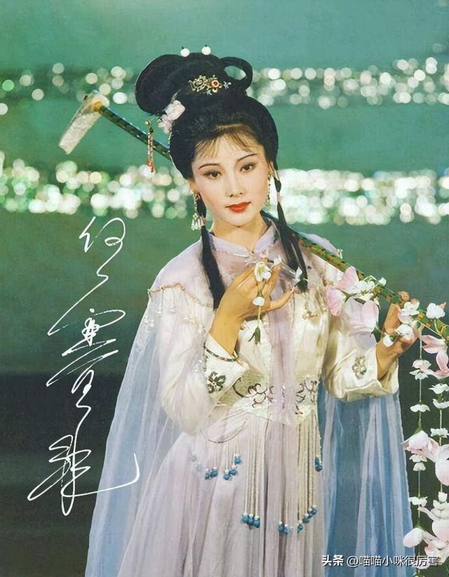 8位好看的“中国式”天然美女，没整容没微调，比网红脸耐看太多