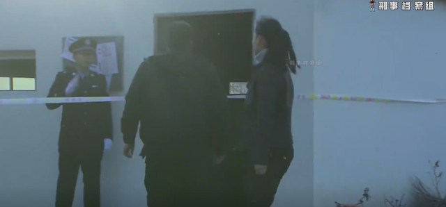刑侦剧连载6：情侣化工厂上夜班想要羞羞，怎料下秒身边围满警察