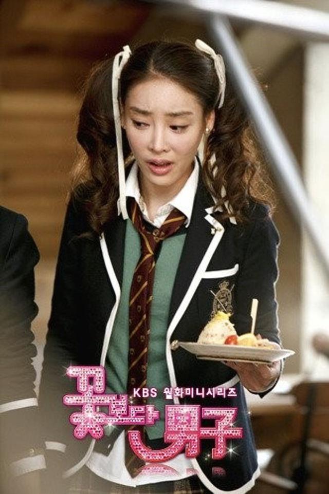 张紫妍：被迫陪睡31人近百次，遭道具虐待，29岁自杀留230页遗书