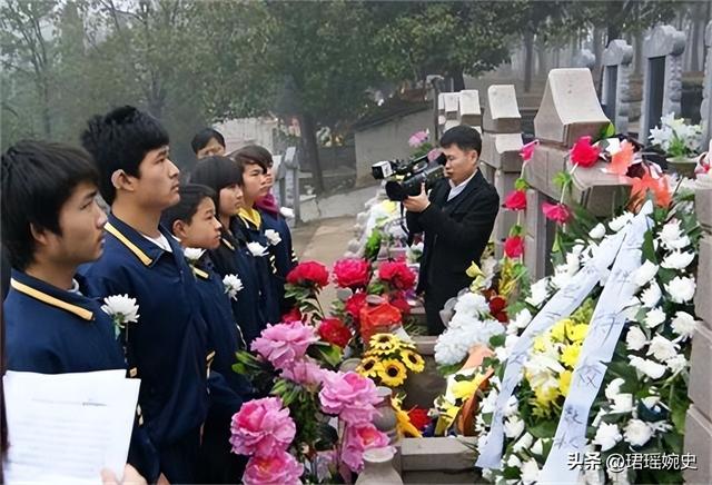 还记得最美女孩何蕾吗？29岁救人牺牲成烈士，今一所学校以她命名