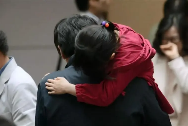 素媛:8岁女童遭非人虐待,被拖进厕所折磨近1小时,留下终身残疾