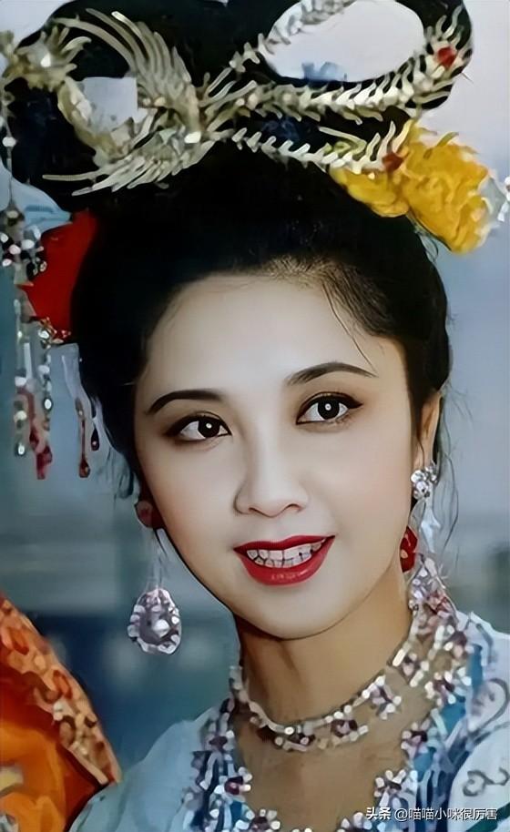 8位好看的“中国式”天然美女，没整容没微调，比网红脸耐看太多