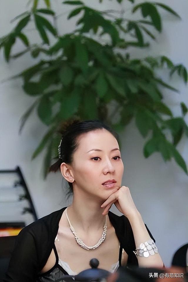 汤加丽：为艺术献身拍“人体写真”，遭家人背弃的她后悔了吗？