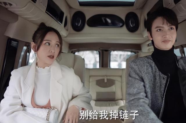 璀璨：季默和思达都恋上若男大姐姐，他们对待感情的事是否太幼稚