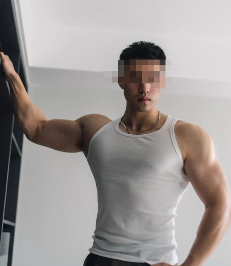 重庆“美女院长”杜晓阳，年过半百钟爱精壮小伙，被捕后下跪求饶