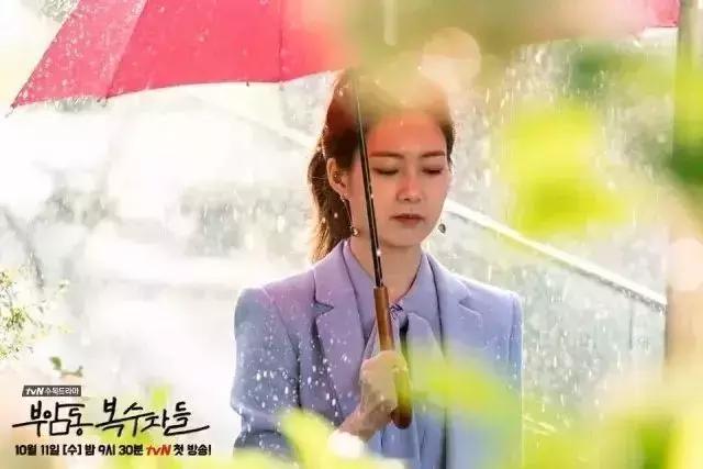 开播就9.0，这是一部用「演技」撑起来的逗逼复仇剧