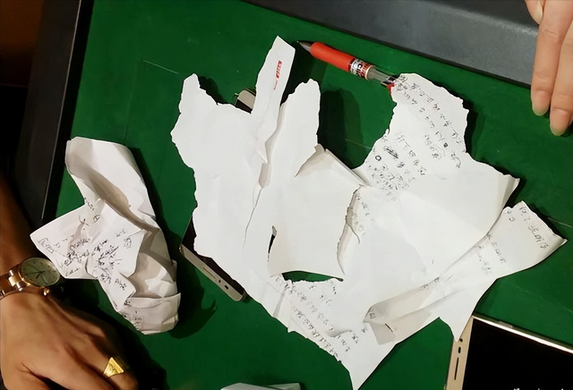 广东中山女书记一身“绝活”，丈夫为升官亲自准备“避孕套”