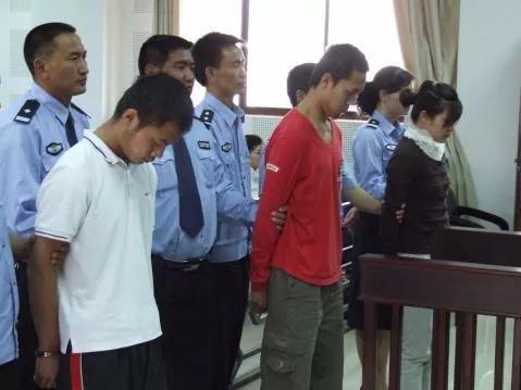 19岁北京女大学生，将37岁老总勒杀，并剁成260块，为啥？