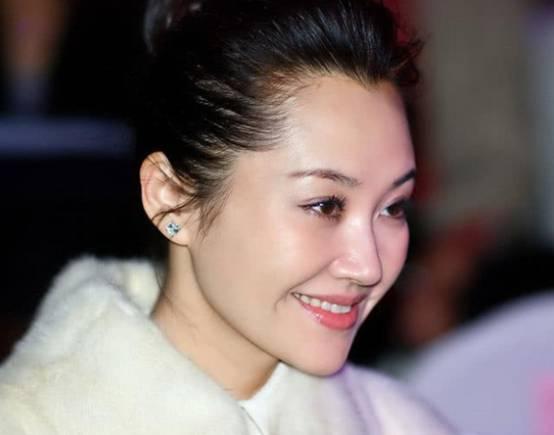 许晴的臀、殷桃的腰、余男的嘴,这几位中年女星性感起来简直要命