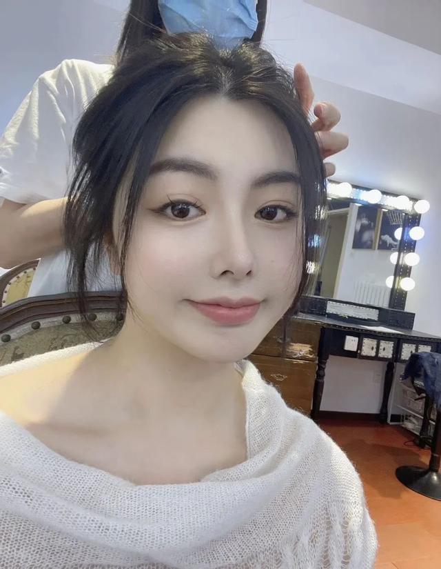 Hot美女写真图片杂集，有你喜欢的类型吗？