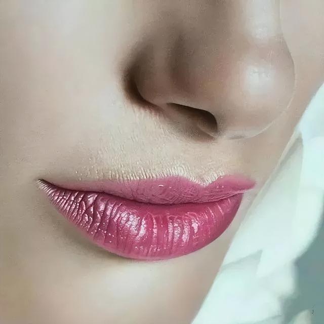 美女超“变态”写实技法，画少女人体很逼真！冷军看了都汗颜