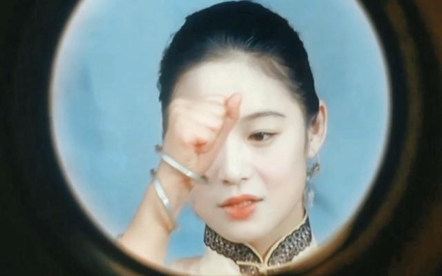 杨幂的胸，许晴的臀，秦岚的身材，这几位中年女星谁能顶得住？