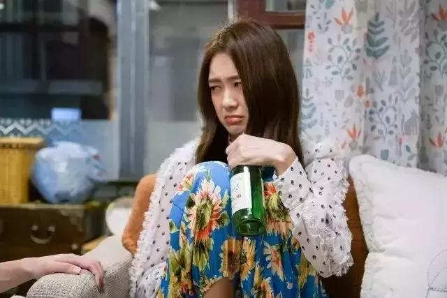 开播就9.0，这是一部用「演技」撑起来的逗逼复仇剧