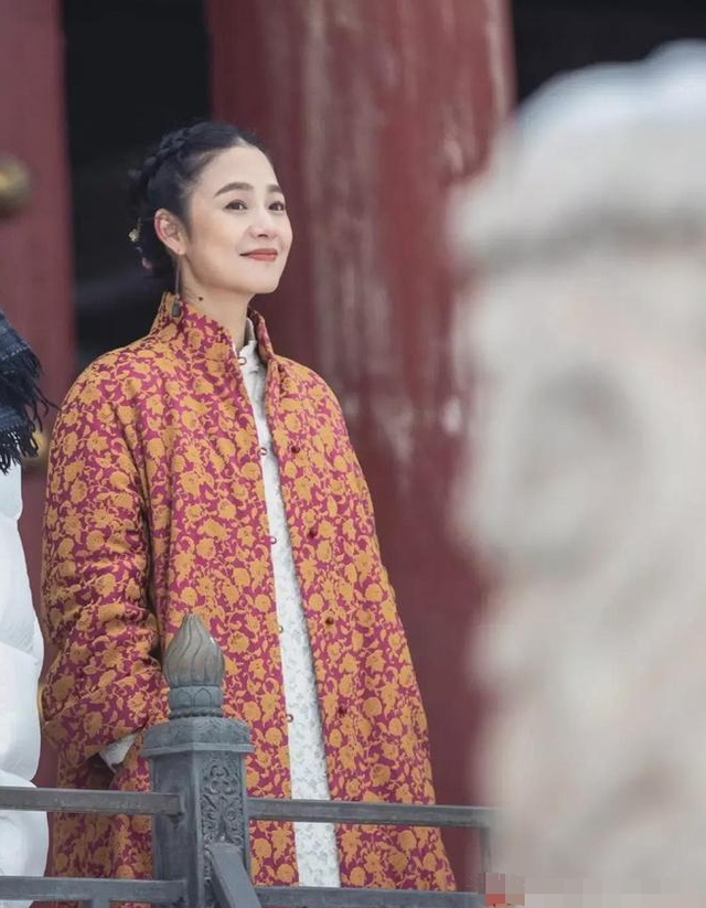 杨幂的胸，许晴的臀，秦岚的身材，这几位中年女星谁能顶得住？