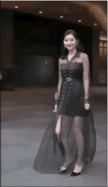 7位堪称“半身美女”的女星,看脸貌美如花,看下半身惨不忍睹