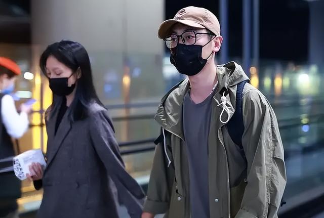 朱亚文沈佳妮街头热吻，结婚10年仍如胶似漆，除了他们还有这2对