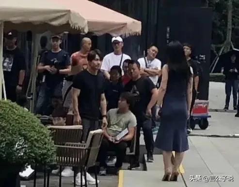 7位堪称“半身美女”的女星,看脸貌美如花,看下半身惨不忍睹