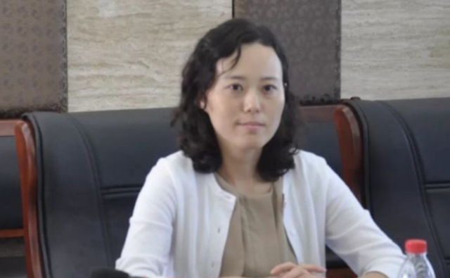 美女干部金英丽落马记：疯狂敛财538万，判刑仍喊以为老板们爱她