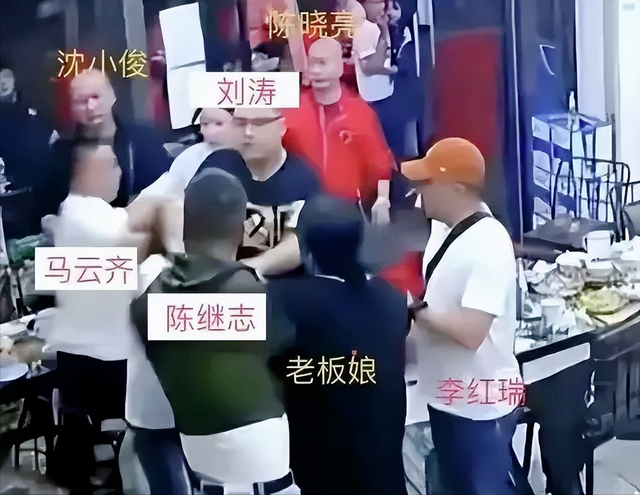 唐山打人案最新通报,被打女子鉴定为轻微伤,凶手定要严打严惩