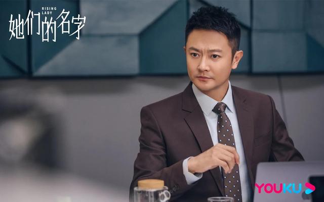 国内首部女性同盟爽剧《她们的名字》今晚开播,秦海璐、白冰主演