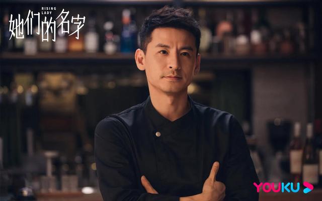 国内首部女性同盟爽剧《她们的名字》今晚开播,秦海璐、白冰主演
