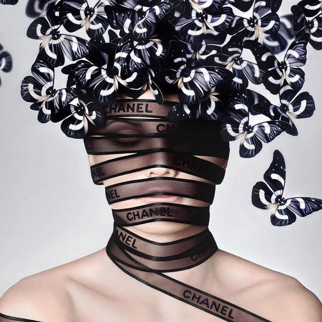 美女超“变态”写实技法，画少女人体很逼真！冷军看了都汗颜