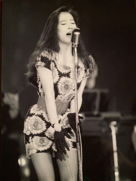 被称为“易碎感美女”，中森明菜的复古昭和风，放现在也是美到翻