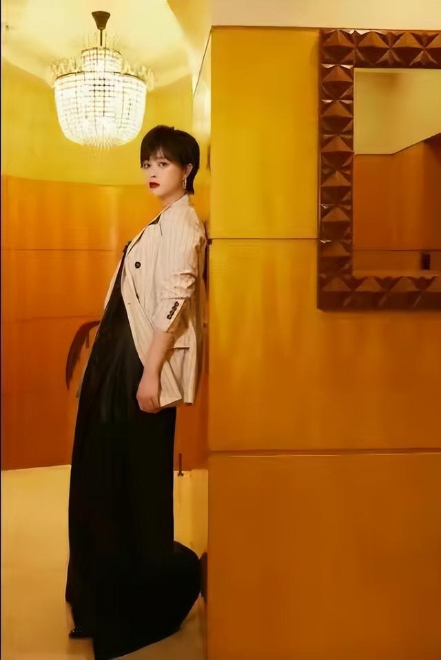 6位身材颜值不对等的女星：看脸风情万种，身材却干瘪成硬伤