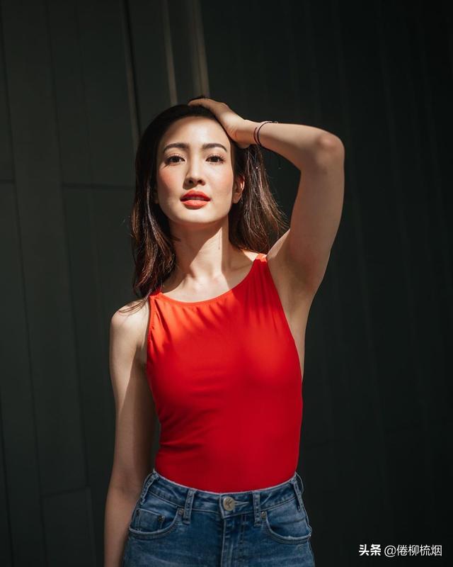 泰星道妹Taew因为腋窝太黑被嘲,好友Mint再次因为疑似红娘躺枪